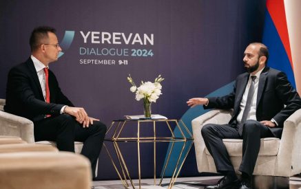 «Հունգարիան՝ միջնո՞րդ». «Ազգ»