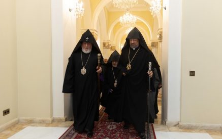 Կ. Պոլսի Հայոց Պատրիարքը Մայր Աթոռ ժամանեց