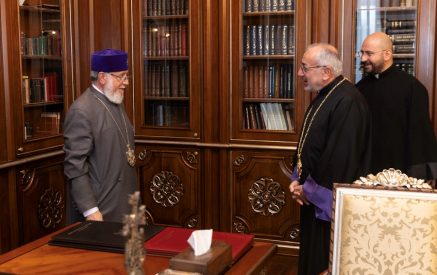 Գարեգին Երկրորդն ընդունել է Հայաստանի, Վրաստանի, Ռուսաստանի և Արևելյան Եվրոպայի Հայ Կաթողիկե եկեղեցու նորանշանակ առաջնորդին
