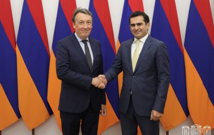 Ռեզիդենտ դեսպանության հիմնումը Հայաստանում կարեւոր է նաեւ ՀՀ-ԵՄ գործընկերության զարգացման համատեքստում. Արշակյանը Բելգիայի դեսպանին