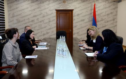 Անդրեասյանն անդրադարձել է Նիդերլանդների թանգարանային քաղաքականության փորձի, մասնավորապես՝ մարքեթինգային բաղադրիչի ուսումնասիրմանը