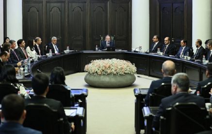 Մինչ տնտեսության աճը դանդաղում է, պետական պարտքի ցուցանիշները շարունակում են աճել երկրաչափական պրոգրեսիայով․ «Փաստ»