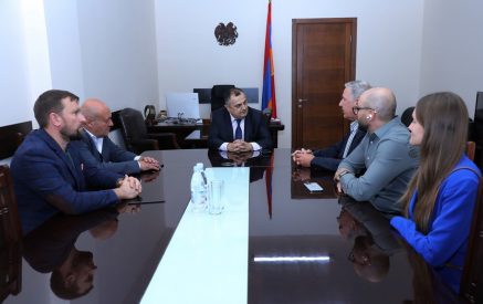 Գիլոյանն ընդունել է Հանես Էդերերին՝ քննարկելու ՀՀ-ում տափօղակով հոկեյի աշխարհի առաջնության IV դիվիզիոնի անցկացման հնարավորությունները