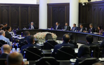 «Կառավարության պարտք-ՀՆԱ ցուցանիշը 2025թ.-ի վերջում կկազմի 53,5 տոկոս». հավանություն է տրվել է 2025թ.-ի պետական բյուջեի մասին օրենքի նախագծին