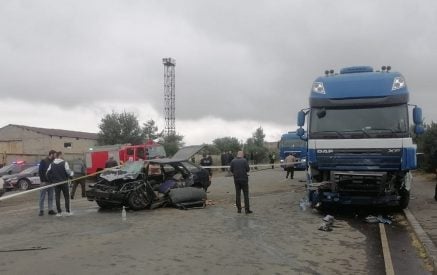 Տաշիր-Սարատովկա ճանապարհին բեռնատարի և ևս 2 մեքենայի բախման հետևանքով կա երկու զոհ և մեկ տուժած