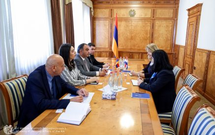Անդրադառնալով Նիդերլանդների հետ համագործակցությանը՝ Վահե Ղազարյանն ընդգծել է տարբեր ուղղություններով լավագույն փորձի փոխանակման անհրաժեշտությունը