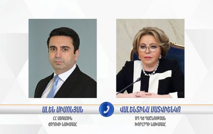Ալեն Սիմոնյանն ու Վալենտինա Մատվիենկոն հեռախոսազրույց են ունեցել