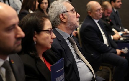 «Իմ և Փաշինյանի մեջ սեպ մի խրեք, դա անիմաստ է»․ Անդրանիկ Քոչարյան