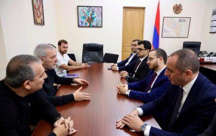 ՀՀ ԲՏԱ ռազմաարդյունաբերության կոմիտեի նորանշանակ նախագահը եւ ԲՏԱ նախարարը հանդիպել են ԱԺ մշտական հանձնաժողովի ներկայացուցիչներին