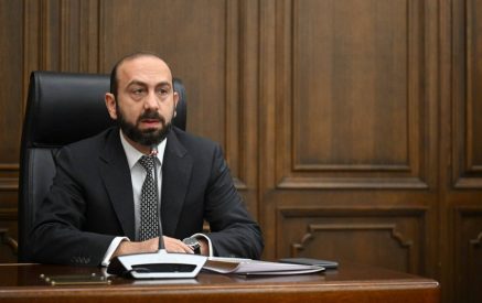 «Մենք անընդունելի ենք համարել եւ համարում հաղորդուղիների երկայնքով որեւէ երրորդ ուժերի տեղակայում»․ Արարատ Միրզոյան