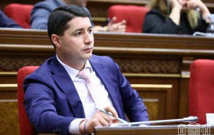 «Պատրաստ եմ ներողություն խնդրել հանրությունից, ափսոսանք եմ հայտնում Ազգային ժողովում տեղի ունեցած միջադեպի համար»․ Արգիշտի Քյարամյան