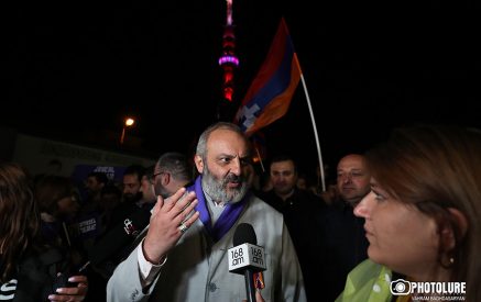 «Հայաստանում ոստիկանություն գոյություն չունի, ծառայում են չարիքին, «Զարյա 3» ունեն, թող գնան Ադրբեջանի դեմ կռվեն»