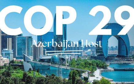 Զարմանալի պիտի չթուի, եթէ Պաքու գացող հայրենի պատուիրակութիւնը հեծիկով պտոյտի ելլէ Պաքուի փողոցներուն մէջ, համաժողովի նիստերէն առաջ ու ետք. «Հայրենիք»