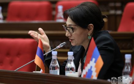 «Մեղմ է ասելը, թե սա դաստիարակության պակաս է, փողոցային բարքերի դրսեւորում»․ Լիլիթ Գալստյանն՝ Ալեն Սիմոնյանի վարքագծի մասին
