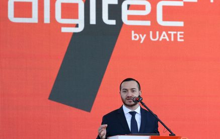 «Տնտեսություն, որի տրամաբանությունը և փիլիսոփայությունը խրախուսում է ոչ թե հումք, այլ՝ պատրաստի արտադրանք արտահանել մեր երկրից։ Այս ամենի լավագույն արտացոլանքը կարելի է տեսնել հենց «ԴիջիԹեք»-ի շրջանակներում». Մխիթար Հայրապետյան