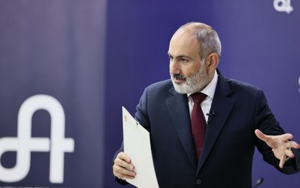 Նման «ուշագրավ» հայտարարություններն արվում են հենց լրահոս գրավելու, թեկուզ ծաղրելու գնով՝ միայն դրանց մասին խոսելու և առանցքային հարցերից ու հարցադրումներից հնարավորինս շեղելու նպատակով. «Փաստ»