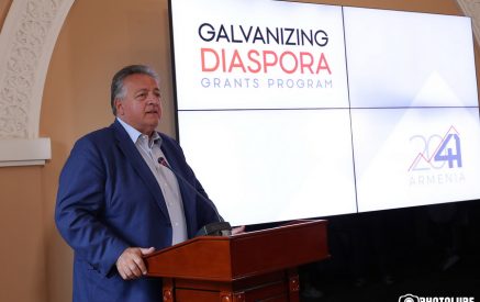 «Մենք բավականին ջանքեր ենք գործադրում, որ օգնենք իրեն». Նուբար Աֆեյանը՝ Ռուբեն Վարդանյանի մասին