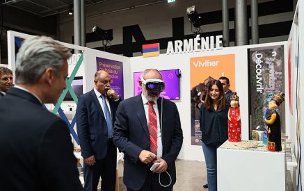 Նիկոլ Փաշինյանն այցելել է Ֆրանկոֆոնիայի ավանում բացված հայկական տաղավար