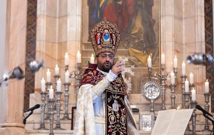 Այն իշխանությունը, որն իր գործողություններով կամ անգործությամբ հանգեցնում է կործանման ու ավերածությունների, կորցնում է կապը իշխանություն շնորհող Աղբյուրի՝ Աստծո հետ․ Արշակ սրբազան