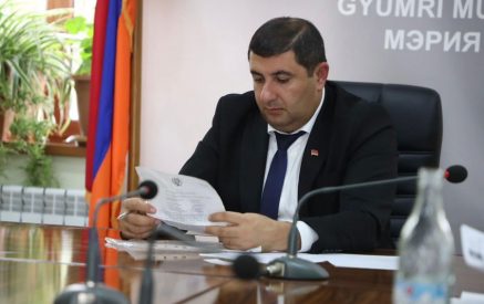 Գյումրու քաղաքապետը հրաժարակա՞ն է տվել․ քաղաքապետարանից հերքում են