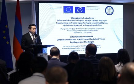 Մեր իշխանությունն ակնկալում է Մարդու իրավունքների պաշտպանի կառույցի օժանդակությունը, որ ՀՀ-ում ապրող յուրաքանչյուր ոք սեփական օրինակով համոզված լինի մարդու՝ բարձրագույն արժեք լինելու սահմանադրական դրույթի կենսունակության մեջ. Ալեն Սիմոնյան