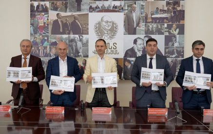 Թողարկվել է «Գրանդ Հոլդինգի» հիմնադիր Հրանտ Վարդանյանի ծննդյան 75-ամյակին նվիրված նամականիշ