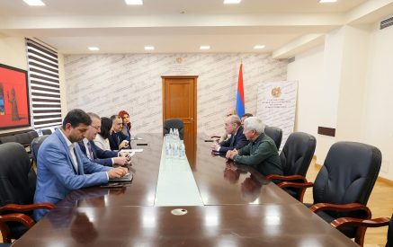 Հրաձգության Եվրոպայի ֆեդերացիայի նախագահի հետ քննարկվել են Երևանում առաջնության անցկացմանը վերաբերող հարցեր