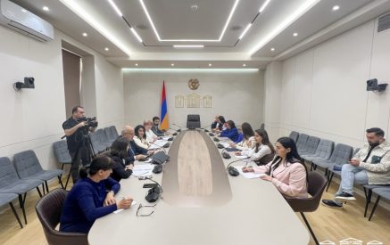 Քննարկմանն անդրադարձ է կատարվել թափառող կենդանիների, մասնավորապես՝ շների հետ կապված մի շարք հարցերի