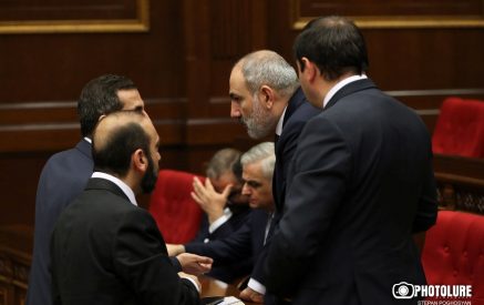 Հայկական կողմի «կամքից անկախ», բայց` «պարտադիր» որոշումներ. Ազատ անկման արտաքին քաղաքականություն