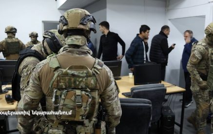 Զանգերի կենտրոնից զանգահարում էին օտարերկրացիների և գումար հափշտակում