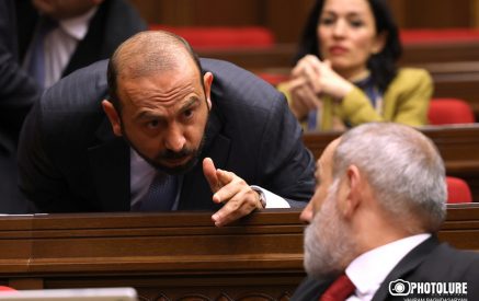 «Ես կիսում եմ այդ ձեւակերպումները»․ Արարատ Միրզոյանը՝ հերոս հարկատուի մասին