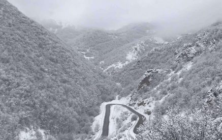 Ջուջևան-Ոսկեպար, Գեղարոտ-Ջամշլու, Նորաշեն-Ալագյազ ավտոճանապարհներին և Դիլիջանի ոլորաններում (մառախուղ) տեղ-տեղ առկա է մերկասառույց