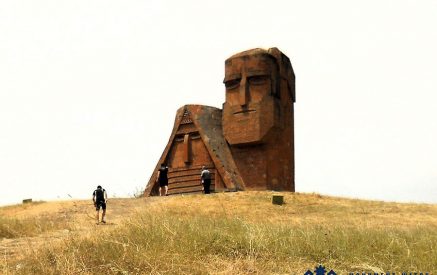 Ստեփանակերտի «Մենք ենք մեր սարերը» հուշարձանը վանդալիզմի է ենթարկվել