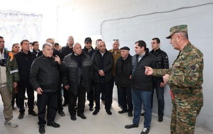Սուրեն Պապիկյանի ուղեկցությամբ ՀՀ ԳԱԱ պատվիրակությունն ակադեմիայի նախագահ Աշոտ Սաղյանի գլխավորությամբ այցելել է սահմանագոտի