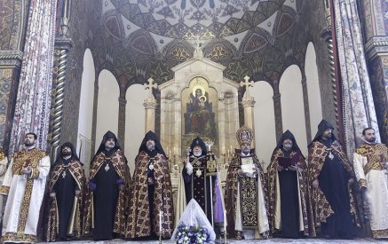 Այսօր միասնական մեր աղոթքը հնչեցնում ենք որպես կոչ արդարության ու արդարադատության․ Մայր Աթոռում կատարվեց միասնական աղոթք գերեվարված հայորդիների ազատության համար