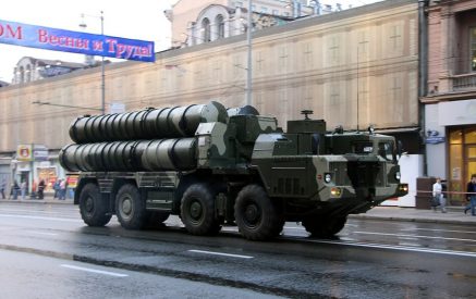 Enikos.gr. «Աթենքը Երևանին C-300 համակարգեր կփոխանցի»․Երևանը չի մեկնաբանում
