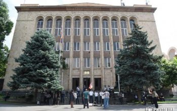 ՍԴ-ն մերժել է ընտրության ժամանակ բարեգործության արգելքի քրեականացման սահմանադրականության հարցի քննարկումը. «Փաստինֆո»