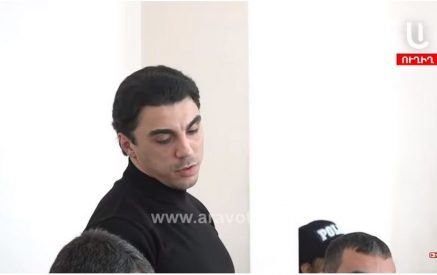Արարատ Միրզոյանին ծեծի ենթարկելու մեջ մեղադրվողի կալանքի ժամկետը եւս երեք ամսով երկարաձգվեց