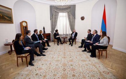 Փոխվարչապետ Մհեր Գրիգորյանը և ՎԶԵԲ Թուրքիայի և Կովկասի հարցերով կառավարող տնօրենը քննարկել են Հայաստանում կապիտալ շուկայի զարգացման հնարավորությունները