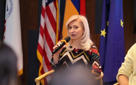 Մեր ամենամեծ մարտահրավերներից մեկը դասավանդողների վախն է արհեստական բանականությունից. Արաքսիա Սվաջյան