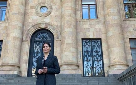 Ըստ պաշտոնը ստանձնելու հայտարարագրի՝ ունեցել է 100 հազար դրամ գումար եւ ստացել չնչին աշխատավարձ, սակայն 2023 թ.-ին պատգամավորը բնակարան է գնել. «Ժողովուրդ»
