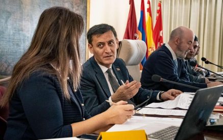 «Այդ կենտրոնները պետք է իրար հետ գործակցեն՝ գրավիչ դարձնելով հայագիտությունը». Կոմպլյուտենս համալսարանում անցկացվել է հայագիտական կենտրոնների անդրանիկ համաժողովը