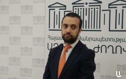 «Թող տեսնեն՝ ՔՊ-ն է՞լ ինչ է խախտել՝ փոխեն, որ մյուս անգամ խախտում չհամարվի»․ Դանիել Իոաննիսյանը՝ «Ընտրական օրենսգրքի» փոփոխությունների մասին