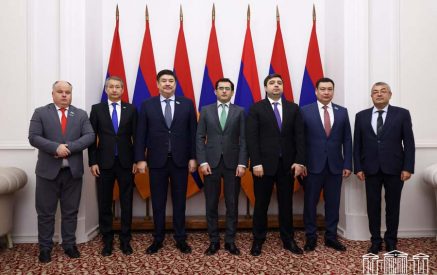 Շահագրգռված ենք Հայաստանի եւ Ղազախստանի միջեւ առեւտրատնտեսական համագործակցության ակտիվացմամբ. Հակոբ Արշակյան