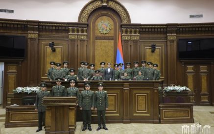 ՀՀ Ազգային ժողով են այցելել ՀՀ ՊՆ Վազգեն Սարգսյանի անվան ռազմական ակադեմիայի կուրսանտները