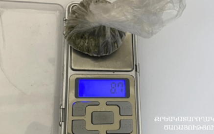 Քաղաքացին փորձել է կալանավորված անձին փոխանցել իր մարմնում թաքցրած թմրամիջոց