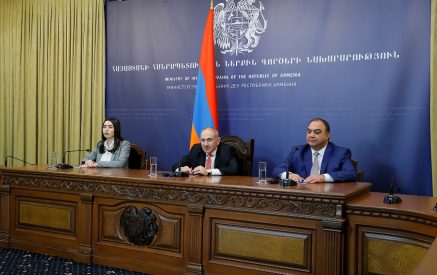 «Ամբողջությամբ տիրապետում է բովանդակությանը». Փաշինյանը ՆԳՆ աշխատակազմին է ներկայացրել նախարար Արփինե Սարգսյանին