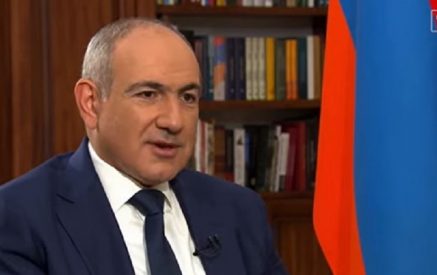 Ինչո՞ւ է Նիկոլ Փաշինյանը որոշել սափրել մորուքը․ որոշեցի՝ ավագ դստերս ծննդյան օրն եմ դա անելու