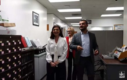 Երևանը կարևորում է ցանկացած նախագիծ, որն ուղղված է քաղաքային միջավայրի բարելավմանը. Պետոյանը՝ Գլենդելի քաղաքապետ Էլեն Ասատրյանին