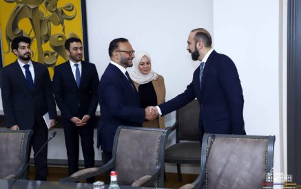 Միրզոյանը և Գարգաշը քննարկել են ՀՀ-ԱՄԷ երկկողմ քաղաքական օրակարգի հարցեր